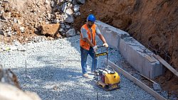 В Челябинске меняют десятки километров теплосетей перед грядущим отопительным сезоном