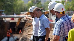 В Челябинске меняют десятки километров теплосетей перед грядущим отопительным сезоном