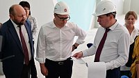 Алексей Текслер поручил ускориться со строительством школы в «Вишневой горке»
