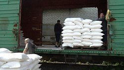 В Челябинске мигранты нелегально работали в цехе по фасовке сахара