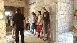 В Челябинске мигранты нелегально работали в цехе по фасовке сахара