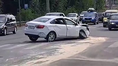 В Челябинске столкнулись два автомобиля, в которых находились четверо детей