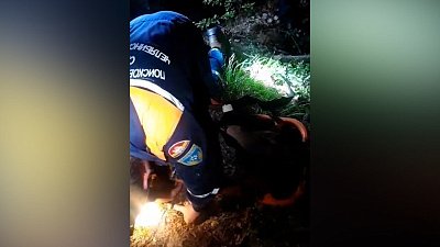 В Челябинской области спасатели эвакуировали из леса 84-летнюю женщину