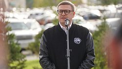 В Челябинске у арены «Трактор» открыли монумент Валерию Белоусову