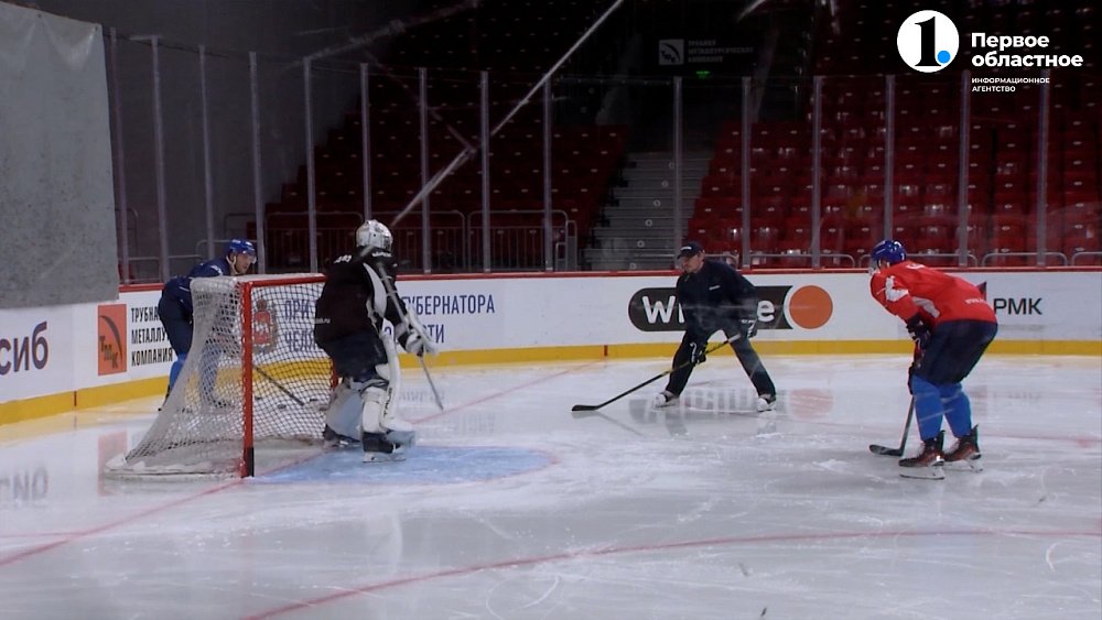 Хоккейный клуб «Лада» тренируется в Челябинске