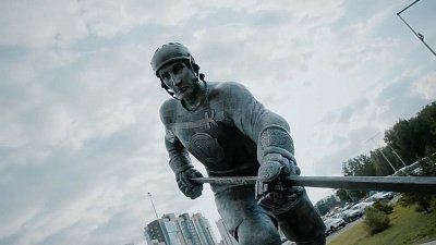 В Челябинске открылся памятник хоккеисту Валерию Белоусову