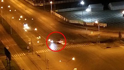 В Челябинске мотоциклиста на перекрестке сбил автомобиль