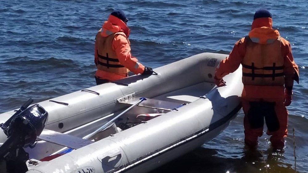 Рыбака из Екатеринбурга четвертый день ищут на озере Куяш