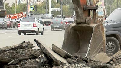 В Челябинске ремонтируют 30 объектов улично-дорожной сети