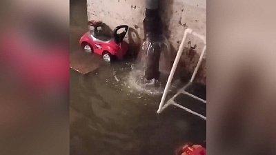 Жители Златоуста жалуются на подтопление подвала многоквартирного дома