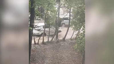 Челябинцы жалуются на масштабные лужи на дорогах