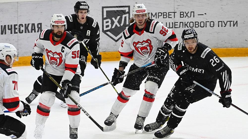 Хоккеисты челябинского «Челмета» стартовали с поражения в чемпионате ВХЛ