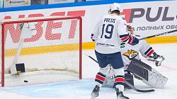 Магнитогорский клуб «Металлург» одержал первую победу в чемпионате КХЛ