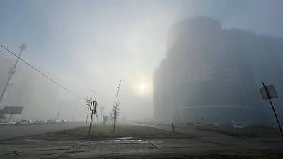 Густой туман окутал улицы Челябинска