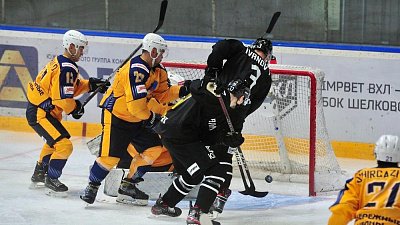 Хоккеисты челябинского «Челмета» одержали вторую победу подряд в чемпионате ВХЛ