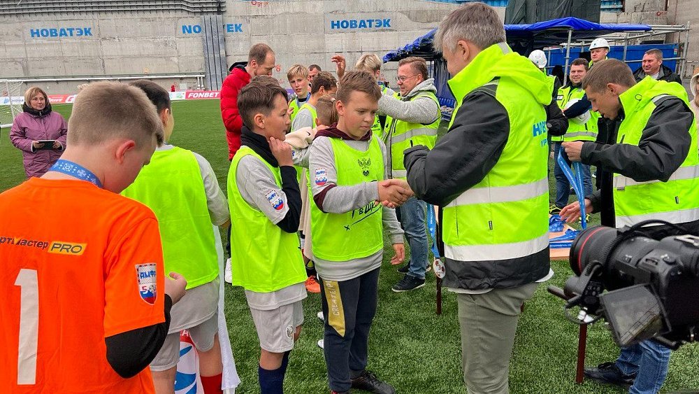 Юные футболисты Челябинска победили в турнире на плавучем доке