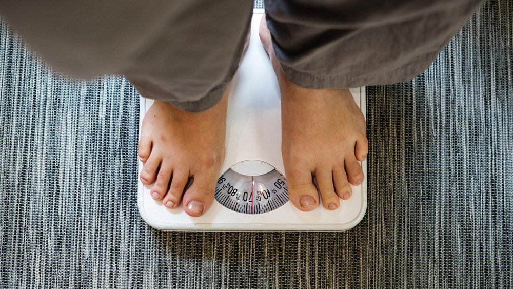 Почему вес стоит и не уходит