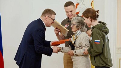 Алексей Текслер наградил неравнодушных южноуральцев