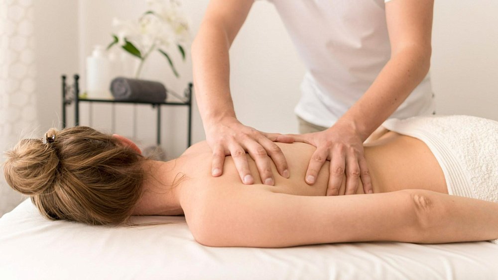 Тревожным людям показан курс массажа