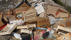 В Еманжелинском районе начали расчистку несанкционированной свалки