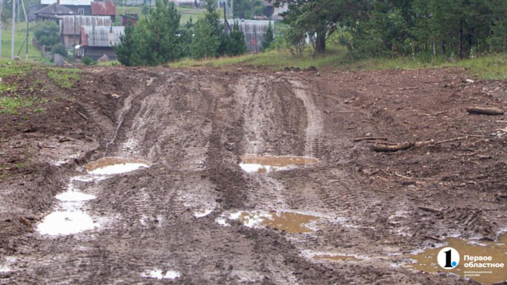 Три поселка в Челябинской области оказались отрезаны от цивилизации из‑за разрушенной дороги