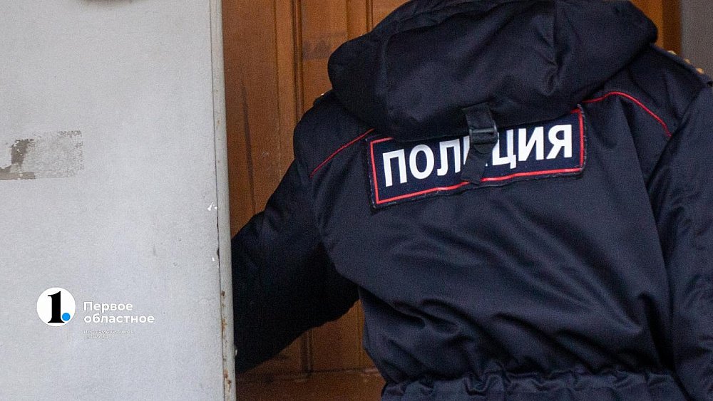 В Чебаркуле мужчина украл 300 тысяч рублей с карты коллеги