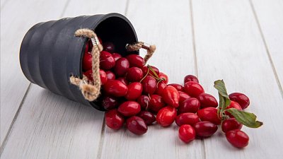 Повысить иммунитет и улучшить состояние кожи можно кизилом