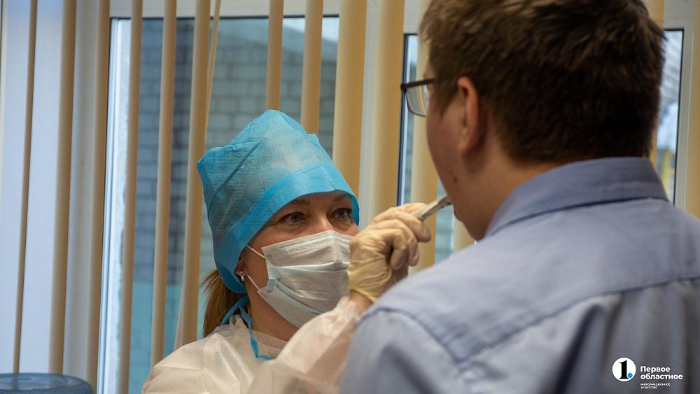 Медиков в Челябинской области могут обязать носить маски при росте заболеваемости ОРВИ