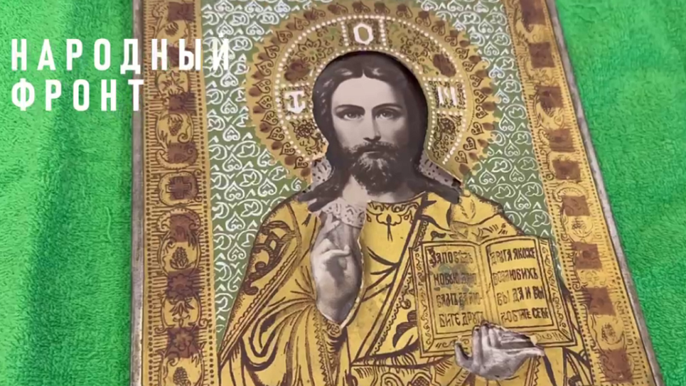 Жительница Челябинска подарила воюющим южноуральцам старинную икону