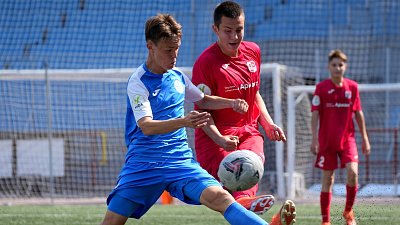 Две юношеские футбольные команды из Челябинска сыграли вничью в первенстве ЮФЛ