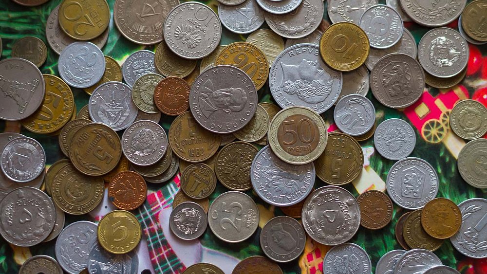 Жители Челябинской области могут сдать в банки накопившуюся мелочь