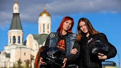 В Карабаше закрыли мотосезон байкерской свадьбой