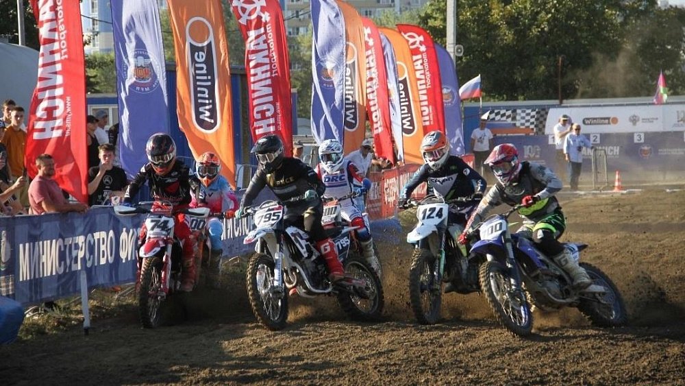 Челябинские мотогонщики стали призерами чемпионата России по суперкроссу