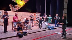 Евгений Гельфонд: «Солдат воюет оружием, а театр — словом!»