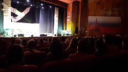 Евгений Гельфонд: «Солдат воюет оружием, а театр — словом!»