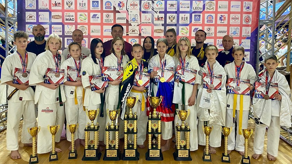 Челябинские каратисты стали призерами международных соревнований в Новосибирске