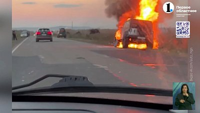 Под Магнитогорском загорелся внедорожник