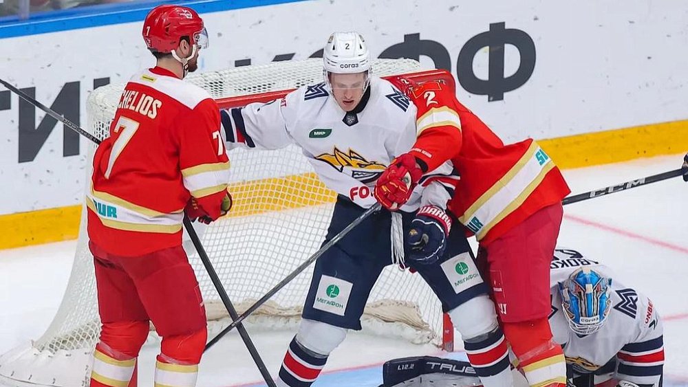 Хоккеисты «Металлурга» потерпели третье поражение подряд в чемпионате КХЛ