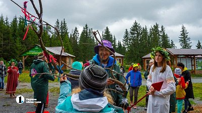 Школьникам Челябинской области начали выдавать туристические сертификаты