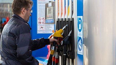 Цены на топливо в Челябинской области могут снизиться через месяц