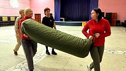 Тент размером с «трешку» для бойцов СВО сшили мастерицы Челябинской области