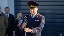 Губернатор Алексей Текслер открыл в центре Челябинска новый пункт полиции