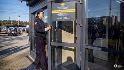 Губернатор Алексей Текслер открыл в центре Челябинска новый пункт полиции