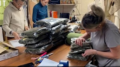 Организация «Шьем нашим» передали одежду для южноуральских бойцов на передовой