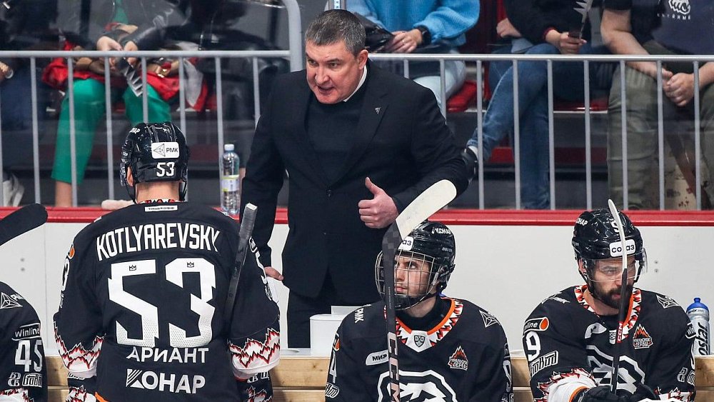 Главный тренер челябинского «Трактора» Анвар Гатиятулин отправлен в отставку