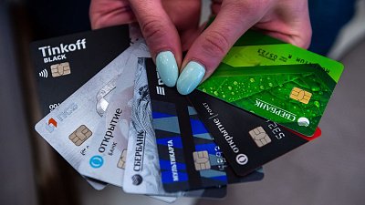 Жители Челябинской области на 14% чаще стали использовать банковские карты