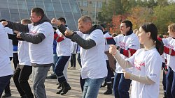 В Челябинске состоялся автопробег в честь дня рождения Владимира Путина