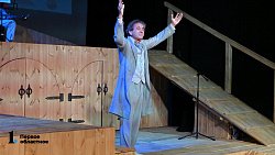 Челябинский НХТ отметил юбилей постановкой «Корабль-театр»