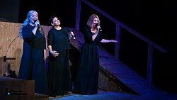 Челябинский НХТ отметил юбилей постановкой «Корабль-театр»