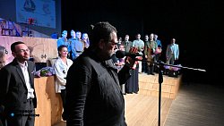 Челябинский НХТ отметил юбилей постановкой «Корабль-театр»